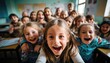© Crowded Studio - Un grupo de niños alegres jugando juntos y divirtiéndose en el colegio.Mirando a cámara y sonriendo. Imagen selfie. Concepto de amistad