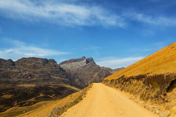 Canvas Print - Road in mountains