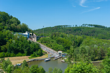 Wall Mural - Schiffshebewerk am Rhein-Marne-Kanal bei Saint-Louis - Arzviller. Department Mosel in der Region Lothringen in Frankreich