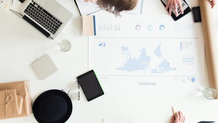 Aufkleber - Timelapse, business people and creative planning in office with collaboration, paperwork and technology. Graphic design, employees and brainstorming with top view for company meeting and teamwork