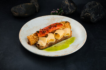 Canvas Print - Breakfast fried omelette with tomatoes, cheese and bread in plate.