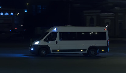 Canvas Print - Minibus Driving Night City