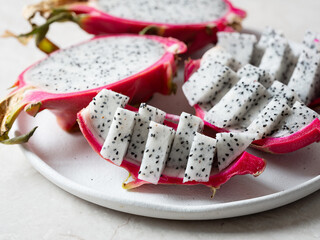 Canvas Print - dragon fruit on plate