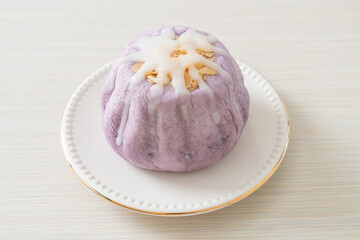 Canvas Print - taro bun with white sugar cream and nut