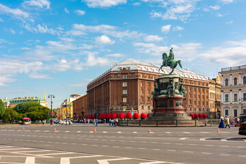 Wall Mural - Astoria hotel and Nicholas I monument on St. Isaac's square, St. Petersburg, Russia