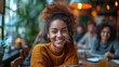 © Estelle - Jeune femme souriante