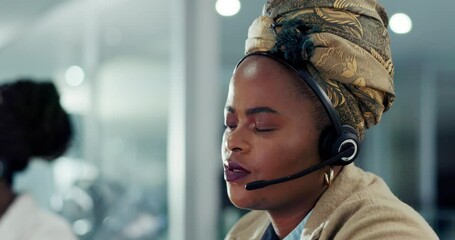 Aufkleber - Help desk, consultant and black woman with telemarketing, advice and technical support with headphones. Business, African person or insurance agent with headset or customer service with advice or crm