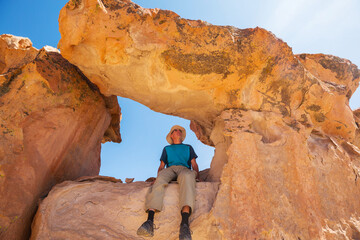 Canvas Print - Man on the cliff