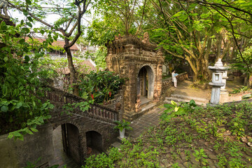 Vietnamese traditional house