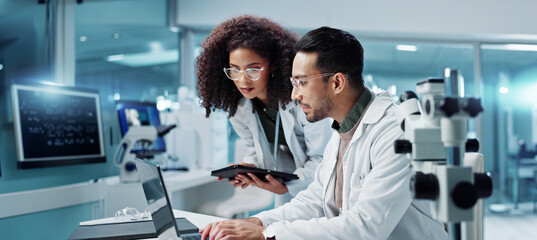Aufkleber - Science, teamwork and scientist with tablet in laboratory for communication, pharmaceutical review or planning. Employees, collaboration and technology for research, discussion and digital analysis
