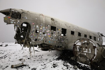 Wall Mural - In 1973 a United States Navy DC plane ran out of fuel and crashed on the black beach at Sólheimasandur, in the South Coast of Iceland.