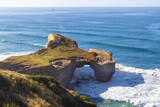 Fototapeta Sawanna - Natural arch at Tunnel beach, Dunedin, New Zealand