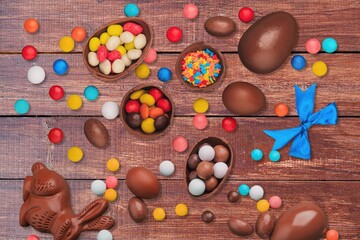 Wall Mural - Happy Easter concept. Traditional chocolate bunny and egg