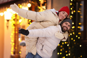 Poster - Lovely couple spending time together on city street