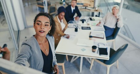 Aufkleber - Business people, woman and writing on whiteboard for coaching, presentation or training staff at office. Young female person, mentor or leadership in conference for planning or strategy at workplace