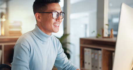 Aufkleber - Asian man at computer, glasses and ideas, thinking and reading email, web review or article at digital agency. Research, reflection and businessman at tech startup networking on business website.