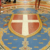Fototapeta Tęcza - House of Savoy, mosaic pavement of the Galleria Vittorio Emanuele II, Milan, Lombardy, Italy.