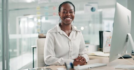 Leinwandbilder - Happy, business and face of black woman with computer in office for crm, faq and schedule planning. Smile, portrait or Africa manager online with pc for client communication, consulting or networking