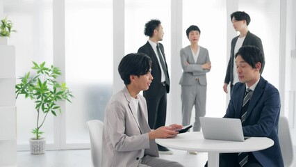 Aufkleber - 笑顔のビジネスパーソンのグループ
