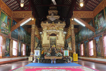 Wall Mural - buddhist temple (wat chiang man) in chiang mai in thailand