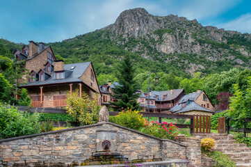 Uña or Unha is a Spanish town belonging to the Alto Arán municipality, in the Catalan region of Valle de Aran.Lerira. Spain