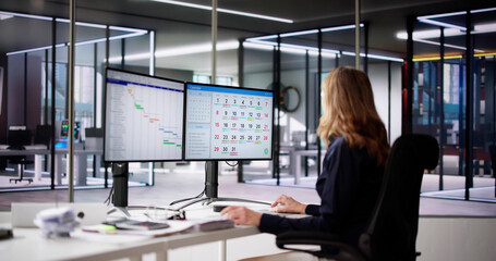 Aufkleber - Employee Working On Calendar Schedule