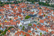 Die kreisfreie Stadt Memmingen im Unterallgäu im Luftbild, Blick zum zentralen Schrannenplatz