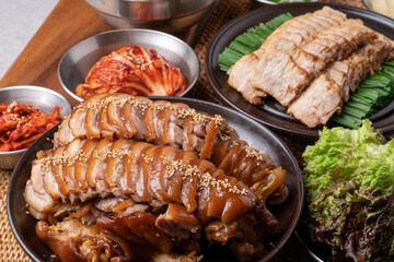 Wall Mural - Cold salad, jokbal, pork, direct fire, mini, bossam, boiled pork, garlic, tray noodles,