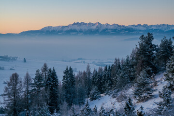 Wall Mural - beautiful winter scenery showing winter sunrise in the pieniny mountains in poland