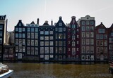 Fototapeta Młodzieżowe - historische Häuser in Amsterdam 