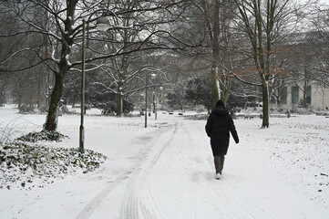 Poster - Taunusanlage in Frankfurt im Winter