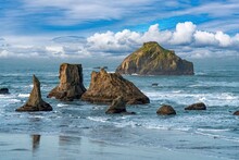 View Of Seastacks On  Bandon Beach On The Oregon Coast, They Include Fack Rock, Wizards Hat And Others