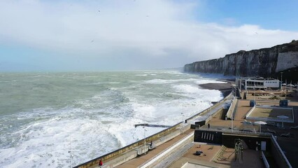 Canvas Print - La Tempete at Saint Valery en Caux during high tides in Europe, France, Normandy, Seine Maritime, towards Fecamp and Dieppe, in winter, on a sunny day.