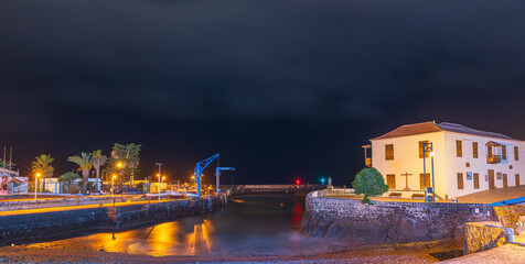 Wall Mural - Hafen Puerto de la Cruz bei Nacht