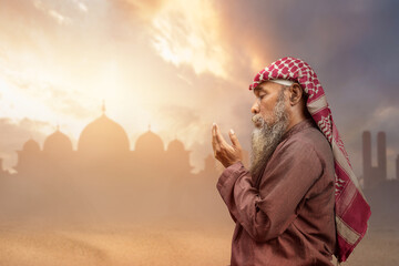 Poster - A Muslim man with agal raised her hands and prayed to Allah