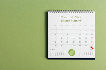 Pin on the date number 31 on desk calendar, the date that marks the Catholic Easter of 2024