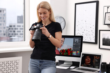 Poster - Professional photographer with modern digital camera in office