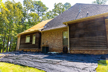 House getting a replacement shingle roof