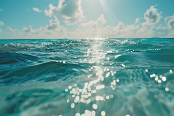 Aufkleber - Sun shining over the ocean, suitable for travel or nature concepts