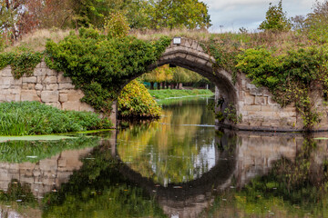 Poster - Old Bridge over River Avon at Warwick Castle, Warwick, England