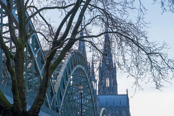 Canvas Print - Kölner Dom und Hohenzollernbrücke