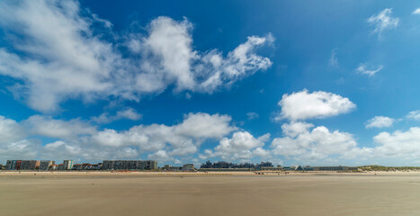 Poster - La plage ensoleillée du Touquet-Paris-Plage, Pas-de-Calais, France