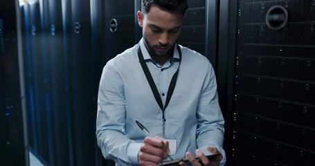 Fototapete - Technician, server room inspection and documents for information technology, cybersecurity or engineering. Business man writing in a checklist for data center solution, maintenance and safety backup