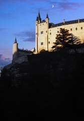 Wall Mural - Castle and walls at Segovia Spain in the eighties. Old castle in the night