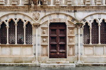 Canvas Print - Santa Maria della Spina, a small church in the Italian city of Pisa