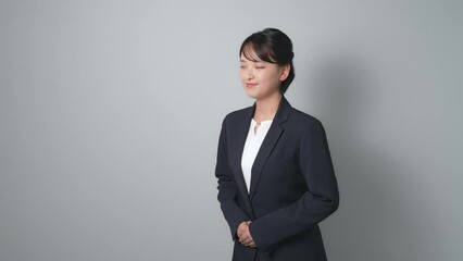 Aufkleber - お辞儀するスーツを着た女性