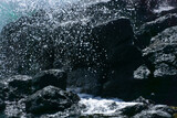Fototapeta Łazienka - Pryskająca woda nad kamieniami, Wyspy Kanaryjskie, Fuerteventura, El Cotillo