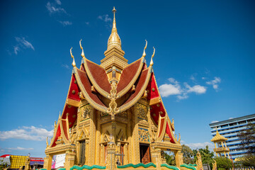 Wall Mural - THAILAND UBON RATCHATHANI WAT PRABOROMMAT ADJADEE SRI KASORN