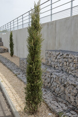 Poster - Gabion de pierres dans un espace public