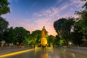 Wall Mural - Ly Thai To statue in park near Sword lake in Hanoi, Vietnam.